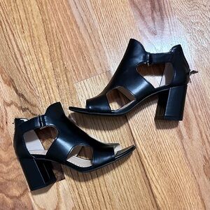 Adrienne Vitadini EUC women’s shoes, size 7 black leather worn once